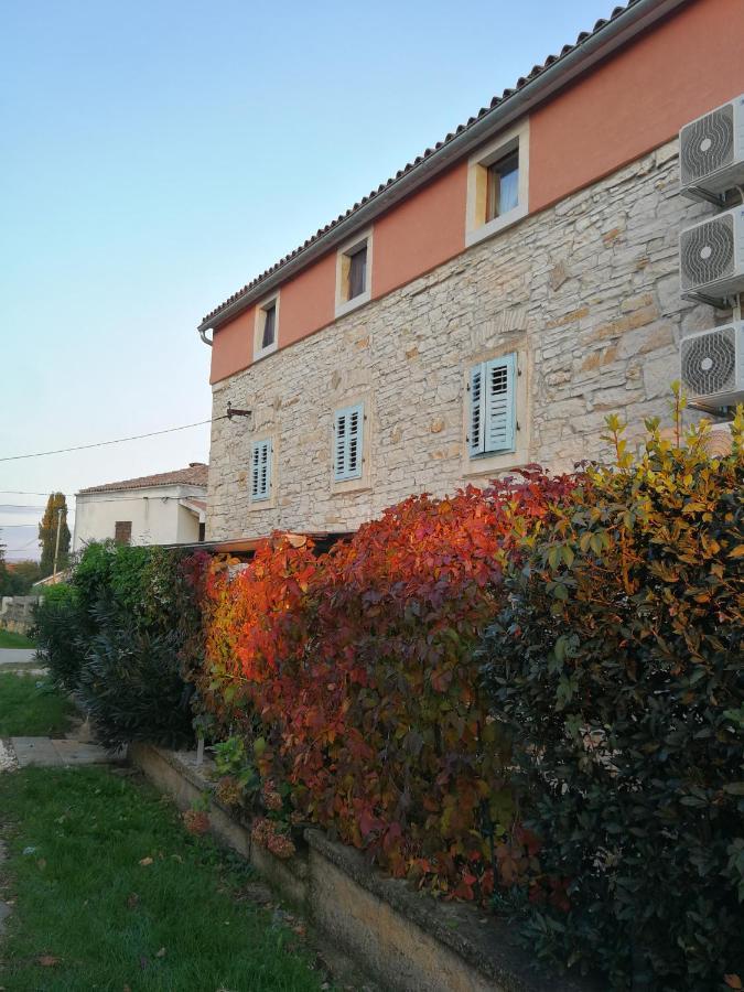 Eti And Mia Holiday Apartments Muntić Εξωτερικό φωτογραφία