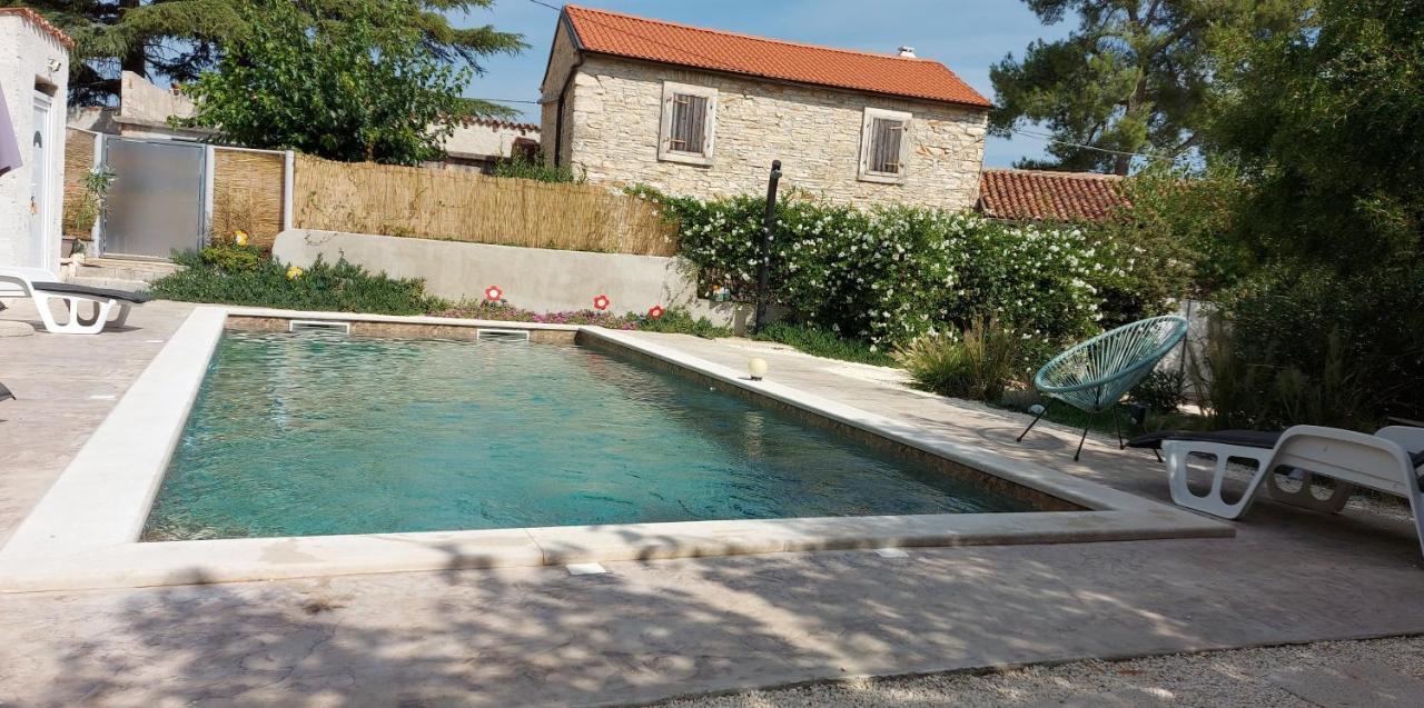 Eti And Mia Holiday Apartments Muntić Εξωτερικό φωτογραφία