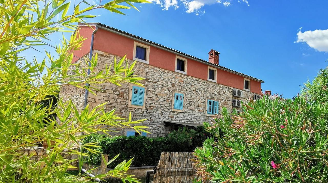 Eti And Mia Holiday Apartments Muntić Εξωτερικό φωτογραφία
