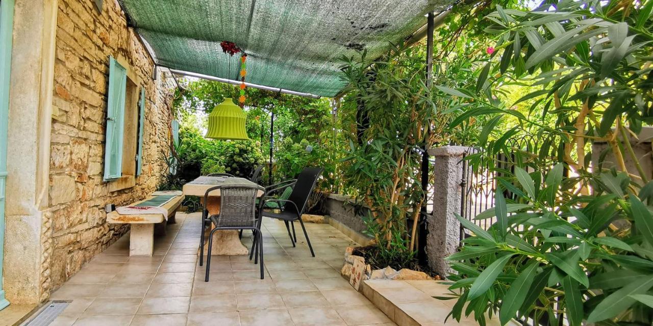 Eti And Mia Holiday Apartments Muntić Εξωτερικό φωτογραφία