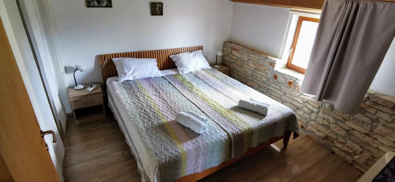 Eti And Mia Holiday Apartments Muntić Εξωτερικό φωτογραφία